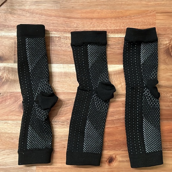 Set of 3 Compression Ankle Socks - Picture 2 of 4